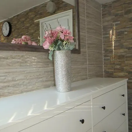 Szitakoeto Vendeghaz 度假居 Martely